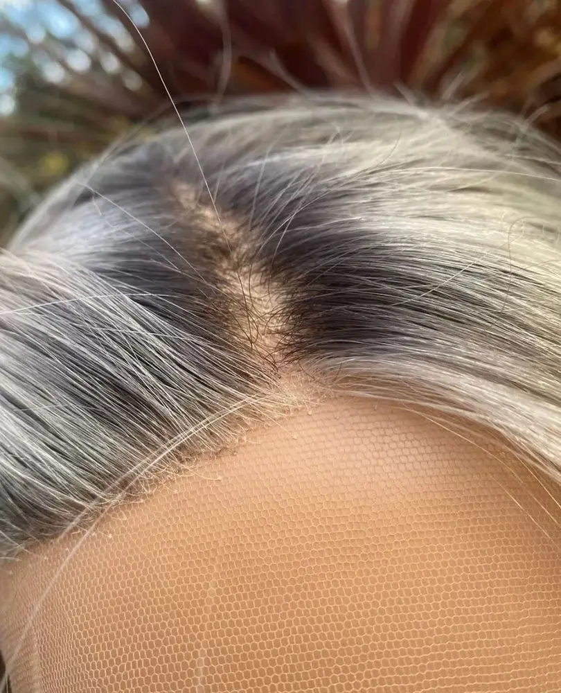 Luxury High Density Wigs Sliver Gray Blonde Synthetic HD Invisible Lace Front Wig For Women Realistic Look High Temperature Silk
