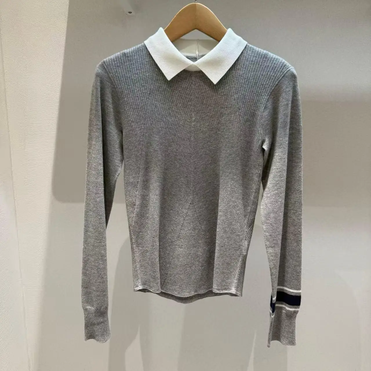 Suéter de punto con cuello de solapa y diseño de bloques de color para mujer, ideal para jugar al golf, de manga larga, tejido suave, tipo jersey, prenda de punto informal para mujer, adecuada para actividades deportivas de golf.