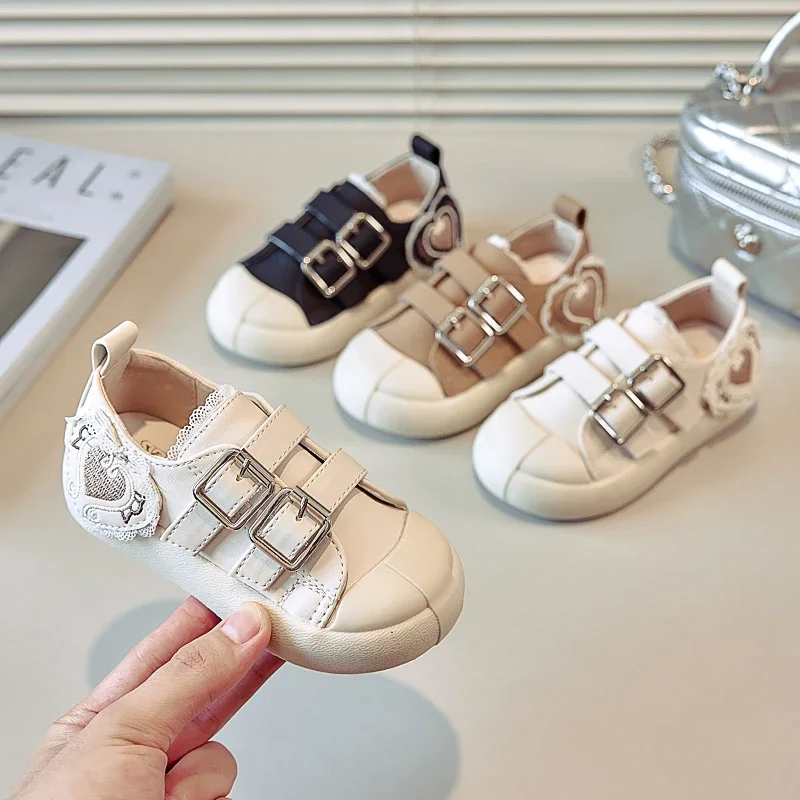 

Spring Autumn Girls Sneakers Sweet Heart Children Tennis Shoes Soft Bottom Versatile Kids Causal School Shoes Patchwork Non-slip