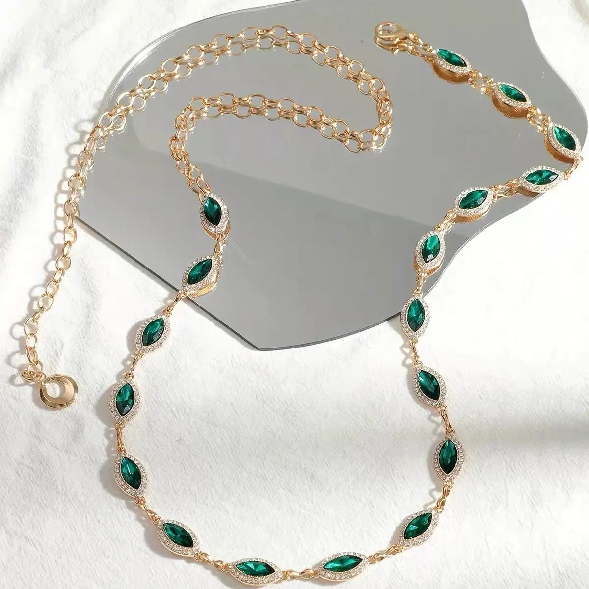 

Fine Waist Chain Women's High Sense Crystal Emerald Inlaid Fine Metal Chain Versatile Dress Belt Accessories Belt for Women