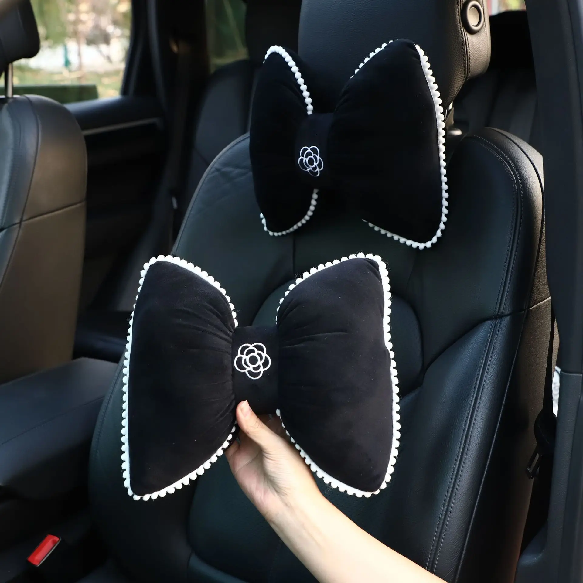 

Four Seasons Universal Camellia Bow Car Headrest, Waist Support, Car Plush Pillow, Neck Protection Pillow, Automotive Supplies