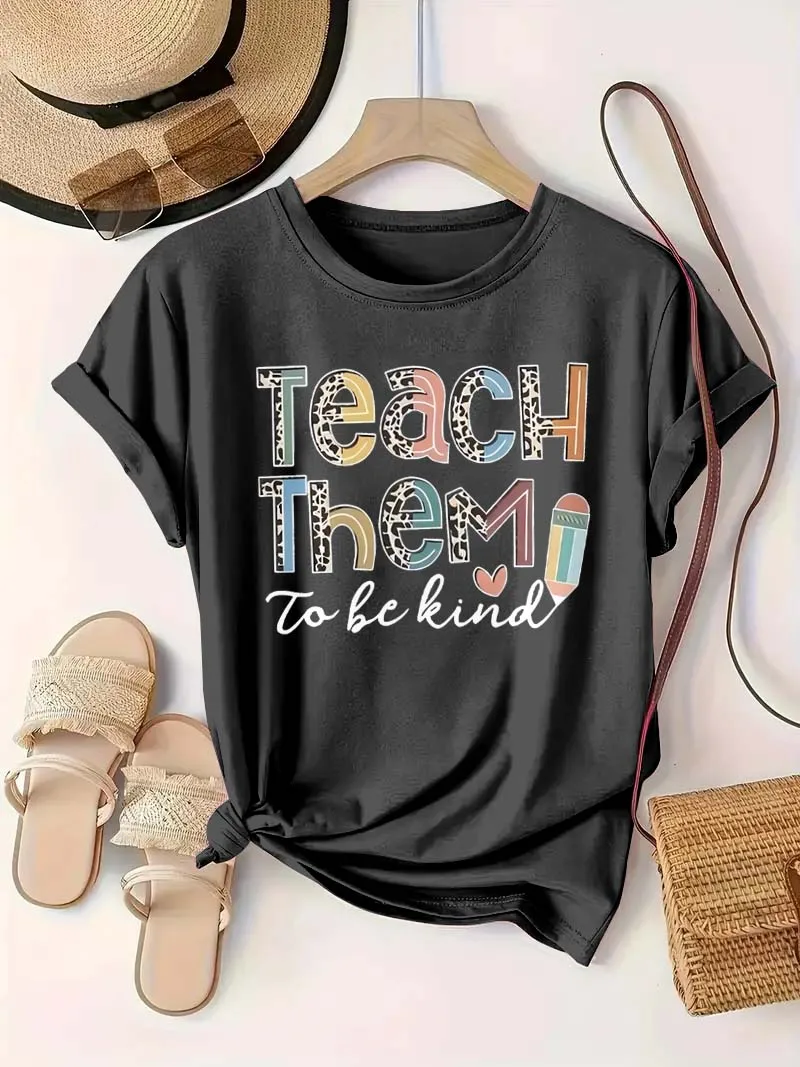 

Футболка больших размеров с короткими рукавами. Женская одежда оверсайз: «Учи их вид». Сlogan с леопардовым принтом «Учивайте их добро».