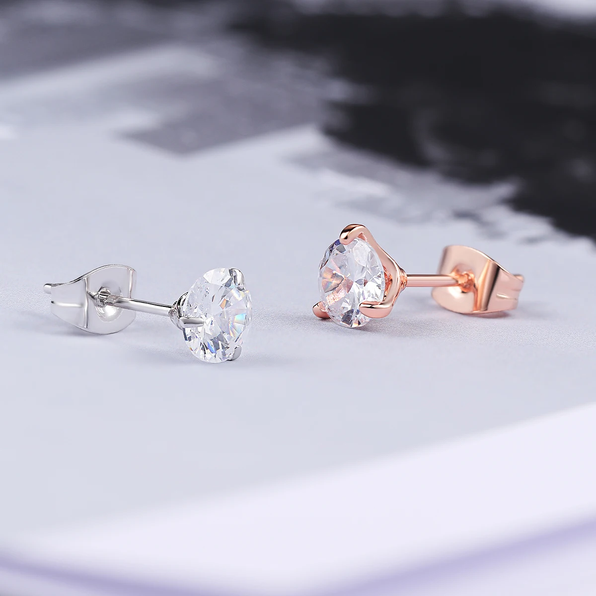 Simple Little Stud Earrings For Women Girls Three Claws CZ Crystal Rose Gold Color Fashion Jewelry E435