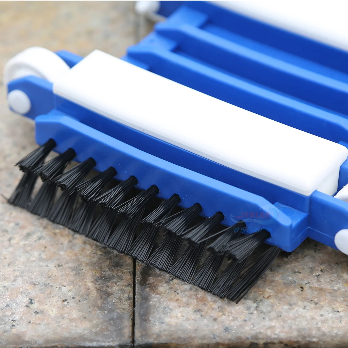 

14 Inch Suction Head Pool Cleaning Tool with Nylon Brushes Smooth Bottom Reinforced Strip Swimming Pool Cleaner Accessories
