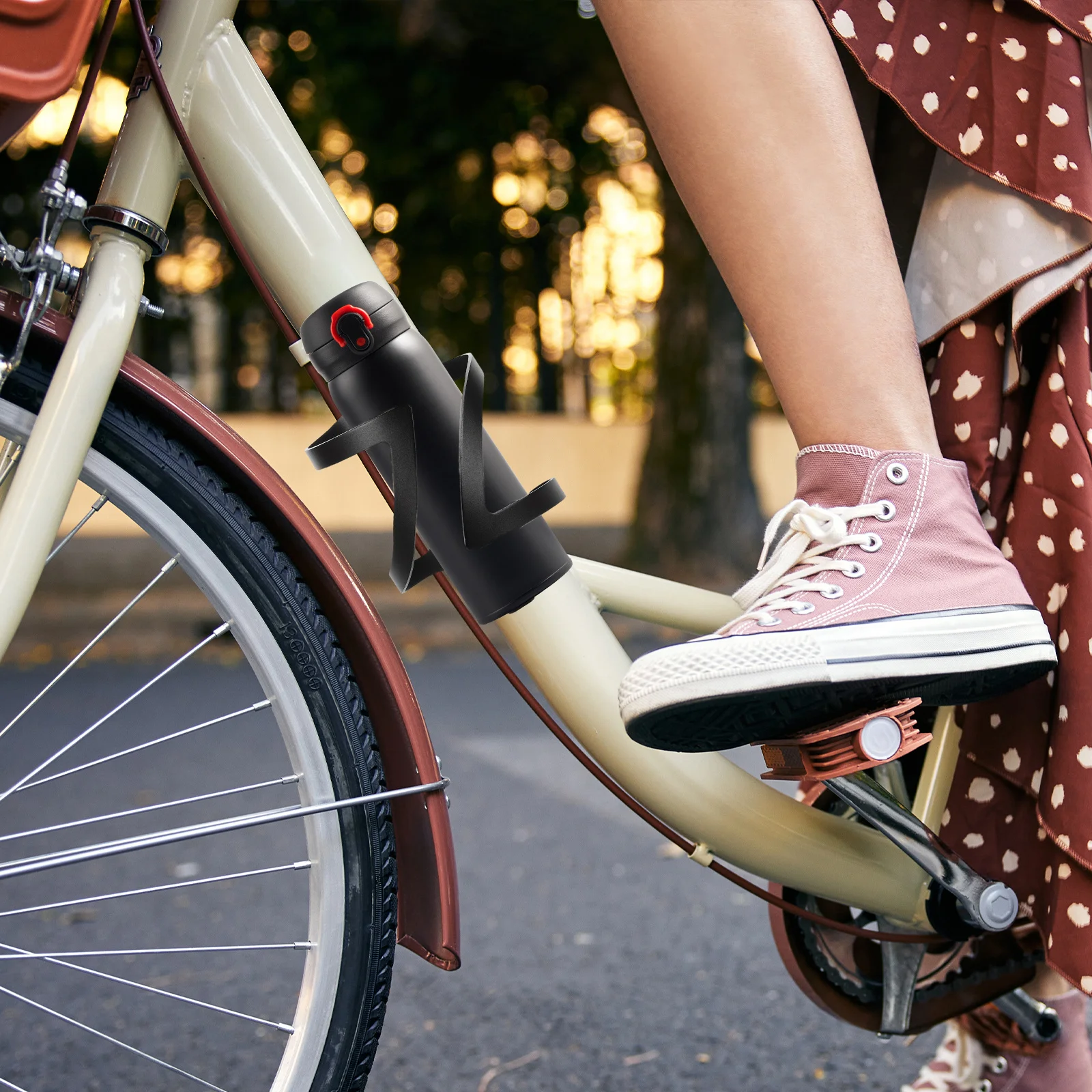 

1Set Aluminum Alloy Bike Water Bottle Holder Adjustable Cycling Bottle Cage for Mountain Biking and Road Rides