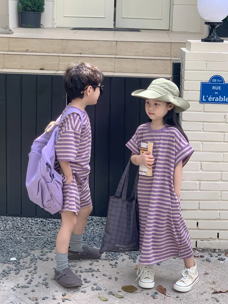 笑顔の夏の子供服セットストライプTシャツとショーツ男の子のカジュアルスーツ女の子のロングドレスブラザーと姉妹の服