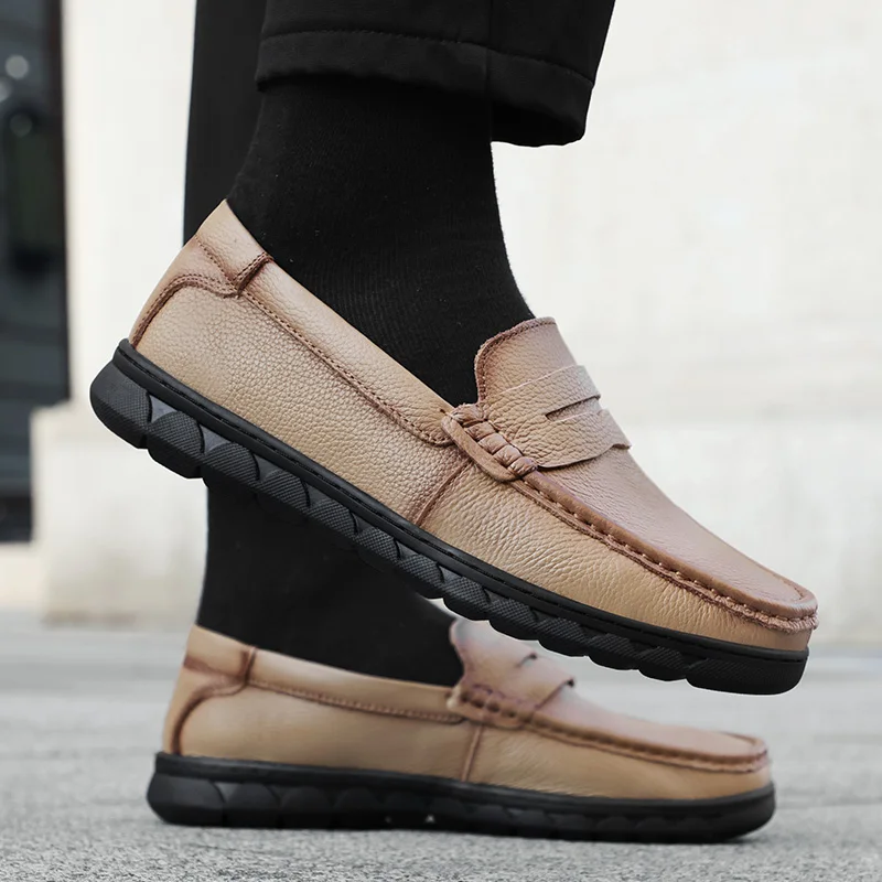 

Men's casual leather shoes Comfortable Classic Style Work or office Daily fashion street walking Leisure loafers Hot New