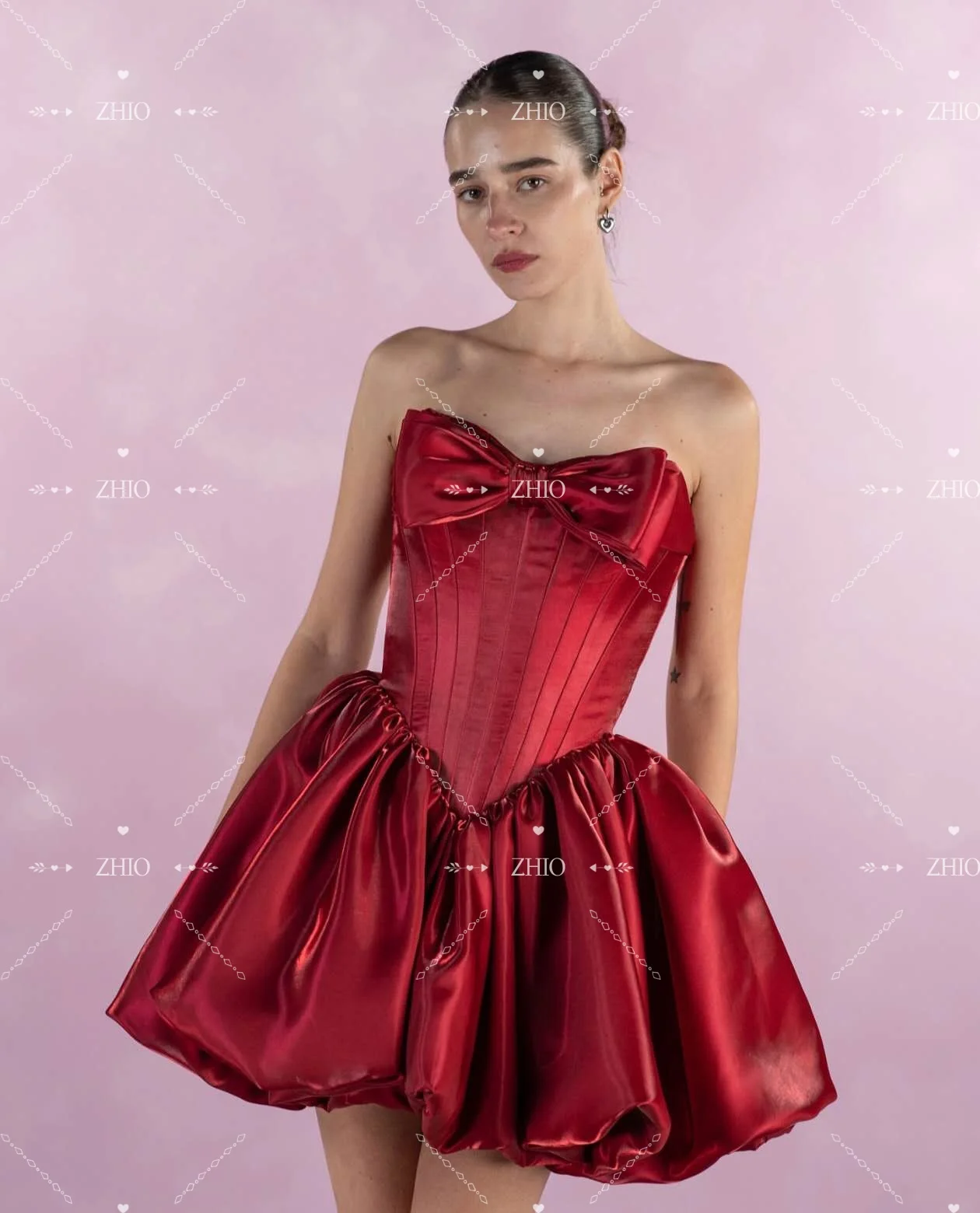 ZHIO فستان كلاسيكي لحفلات الزفاف بفيونكة حمراء داكنة ثنيات على شكل حرف a من الساتان مناسبة خاصة للاحتفال فستان حفلات قصير مخصص