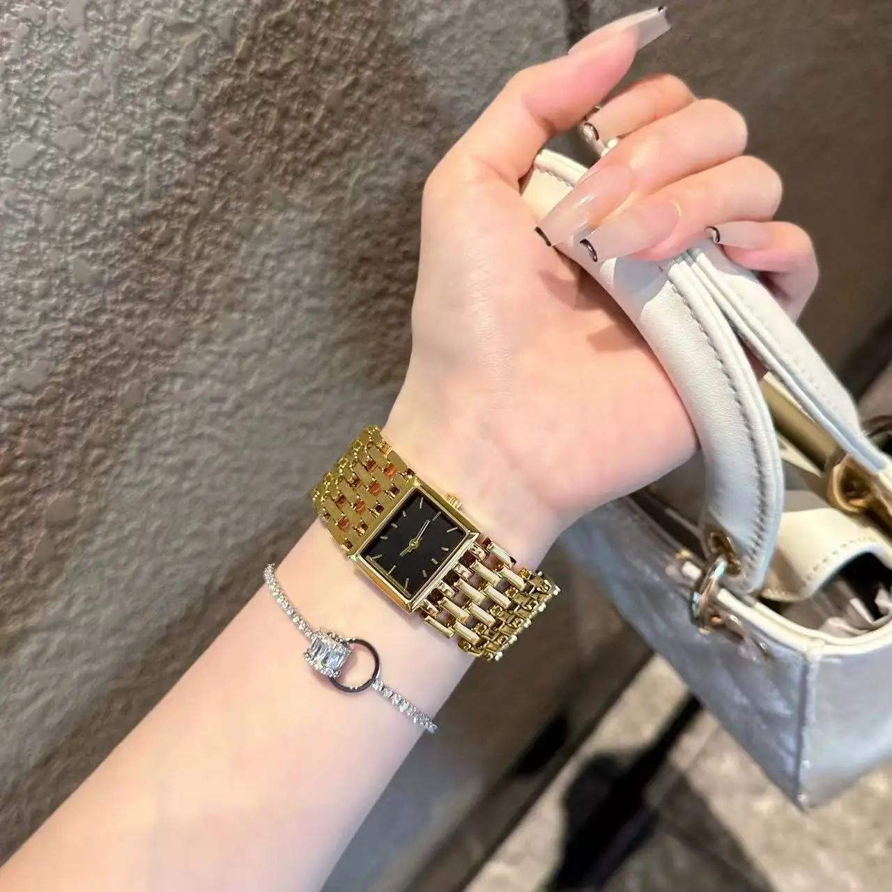 Women Men Quartz Watch Crystal Diamond Gold Hot Sale Luxury Luxury Model Box Watch Remover Ion Plating