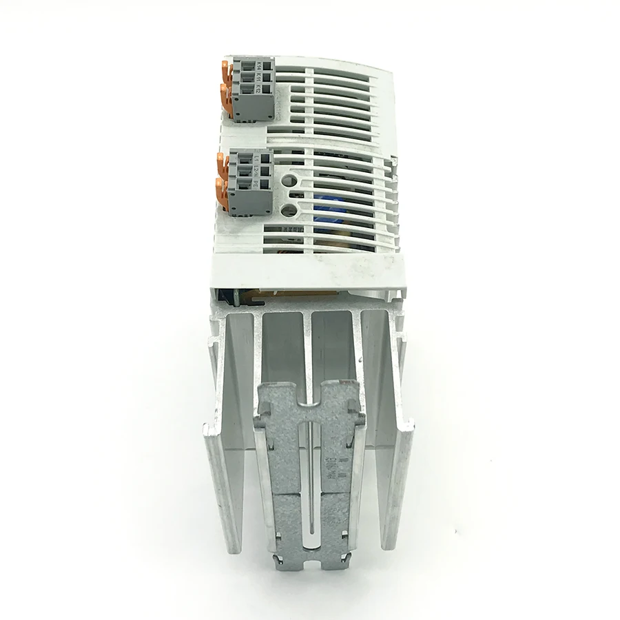 Brand new and original with good quality Lenze Frequency inverter E82EV251-2C for industrial machine