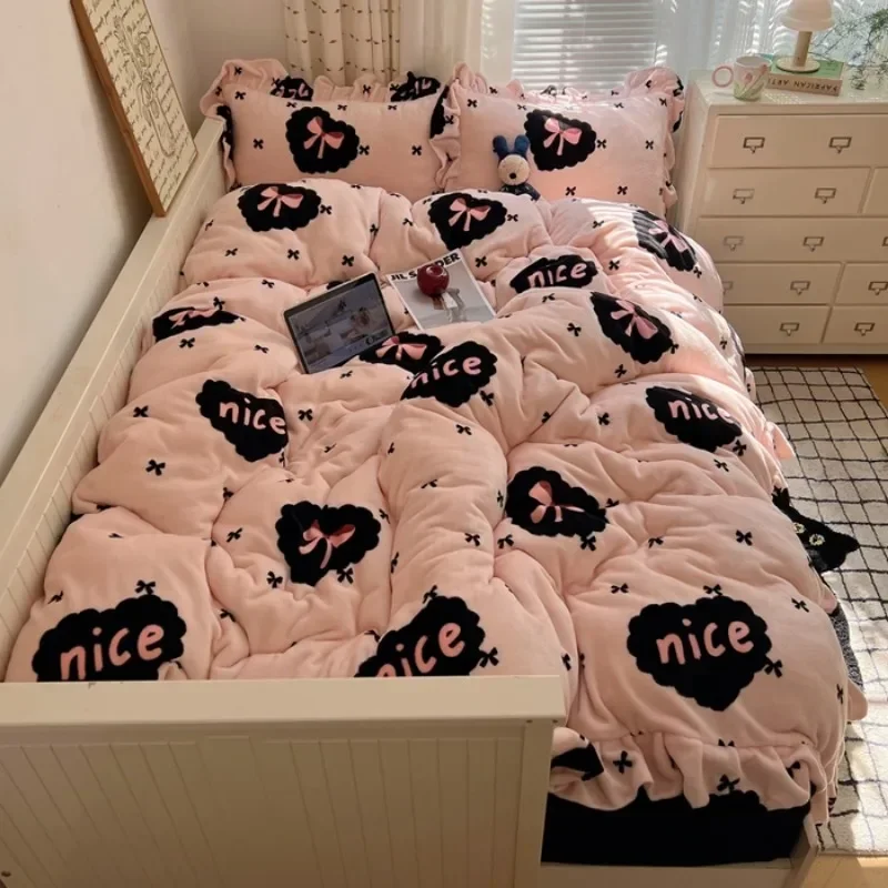 

2024 new class A Korean version lace printed milk fleece four-piece set winter thickened warm coral fleece