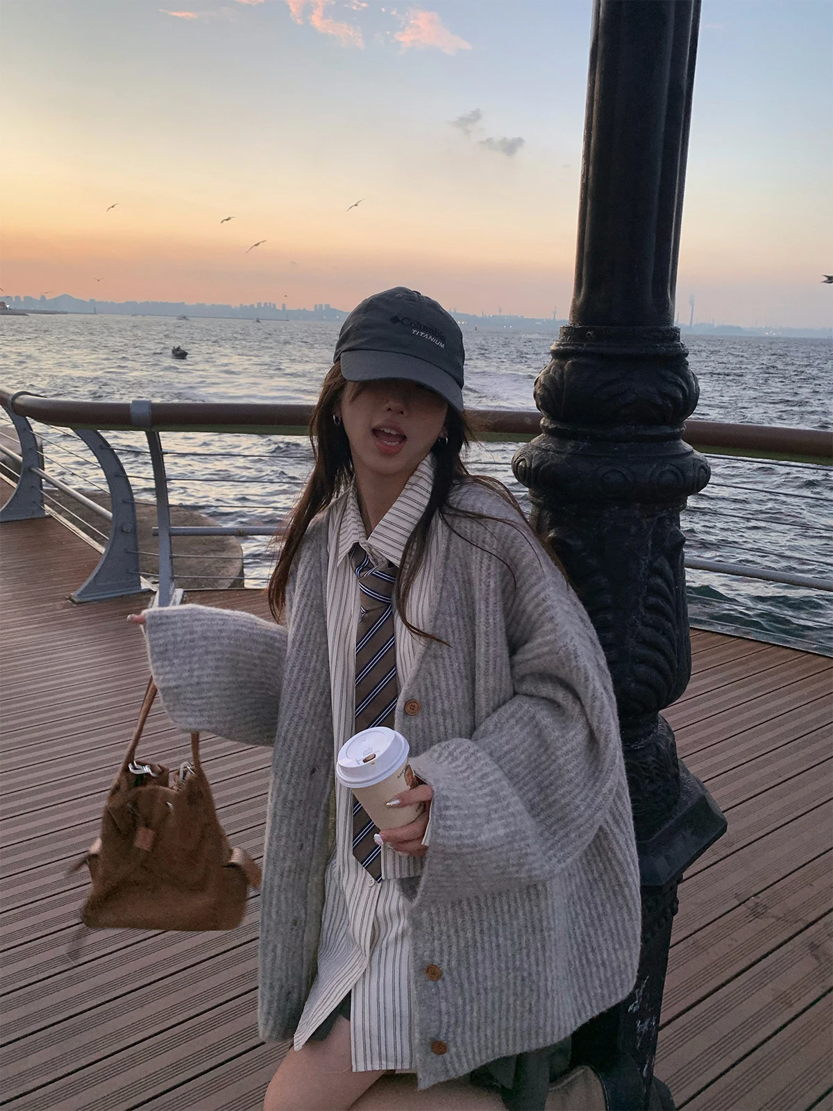 

Мягкий уютный вязаный кардиган с V-образным вырезом для женщин, осенняя новинка, повседневный, свободный крой, на пуговицах, для офиса и отдыха