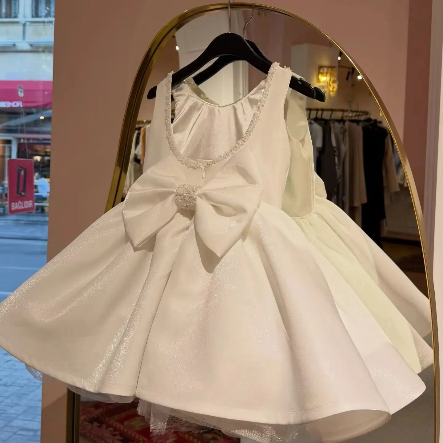 White Beading Flower Girl Dresses For Wedding Knee Length Litter Princess Girl's Birthday Gowns First Communion Dresses