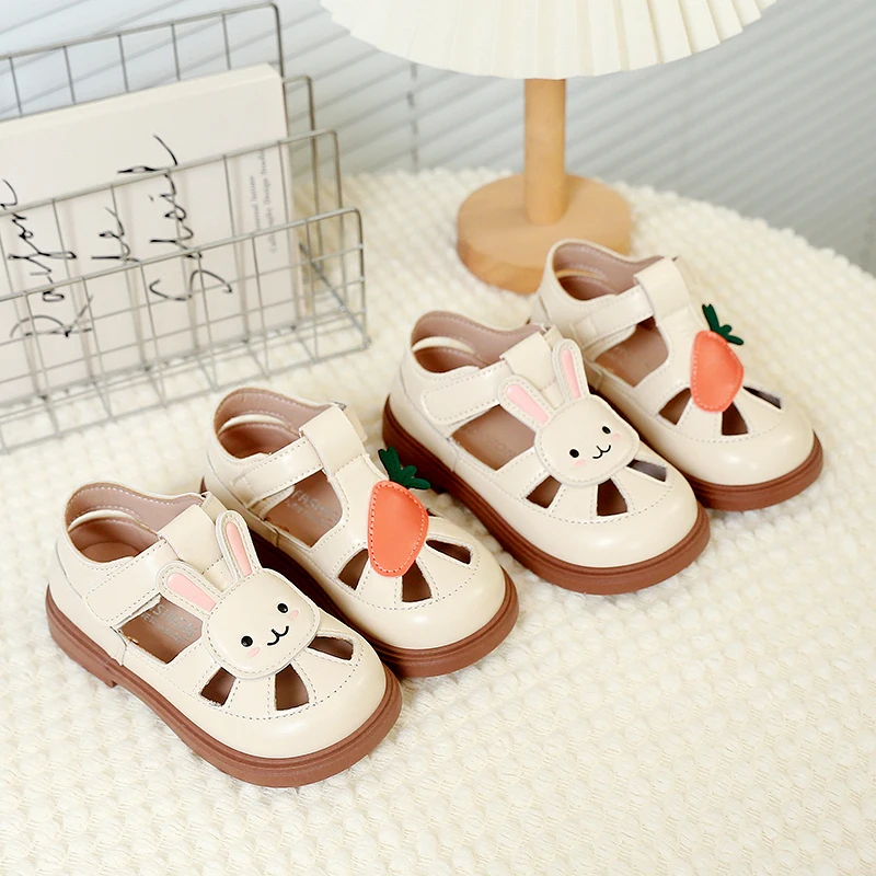 Girls Princess Casual Shoes Hollowed-out Breathable Kids Sandals with Cute Rabbit 2025 Summer New Children Beach Shoes Soft Sole