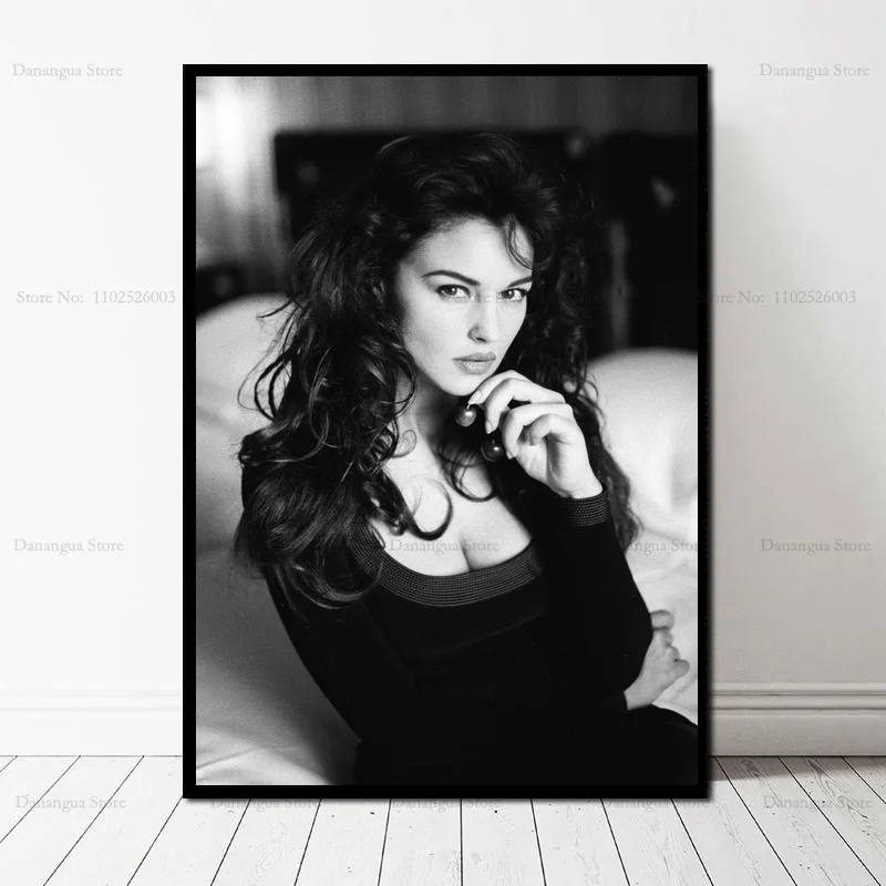 Monica Bellucci Sexy Actress Movie Star Black White Poster Poster Prints Wall Art Canvas Painting Picture Photo Room Home Decor