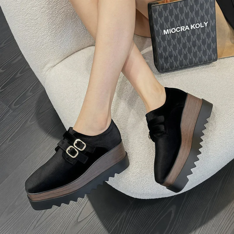 

Heightening Shoes Woman Velvet Square Toe Loafers Casual Buckle Platform Wedge Shoes Vintage Shallow Slip on Oxford Black Pump