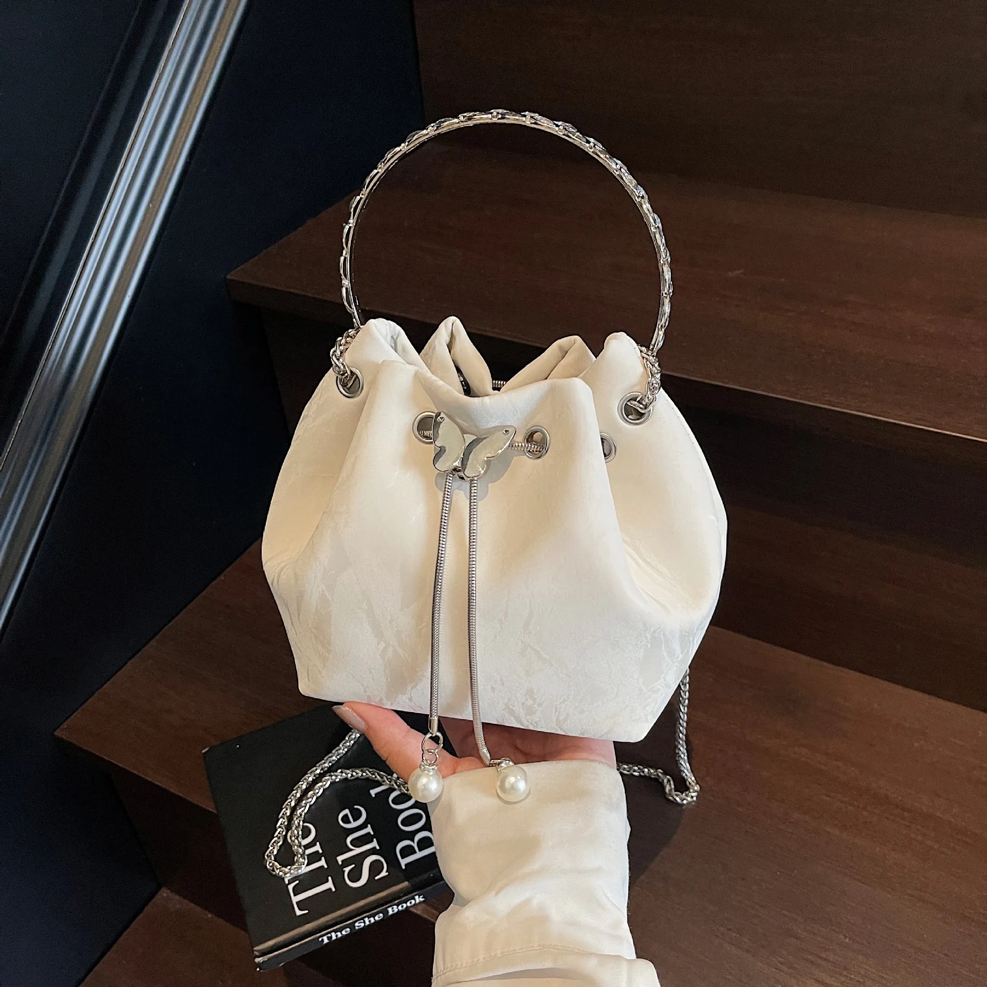 

Новая высококачественная сумка-ведро, сумка через плечо с цепочкой, портативная нишевая модель, универсальная и модная