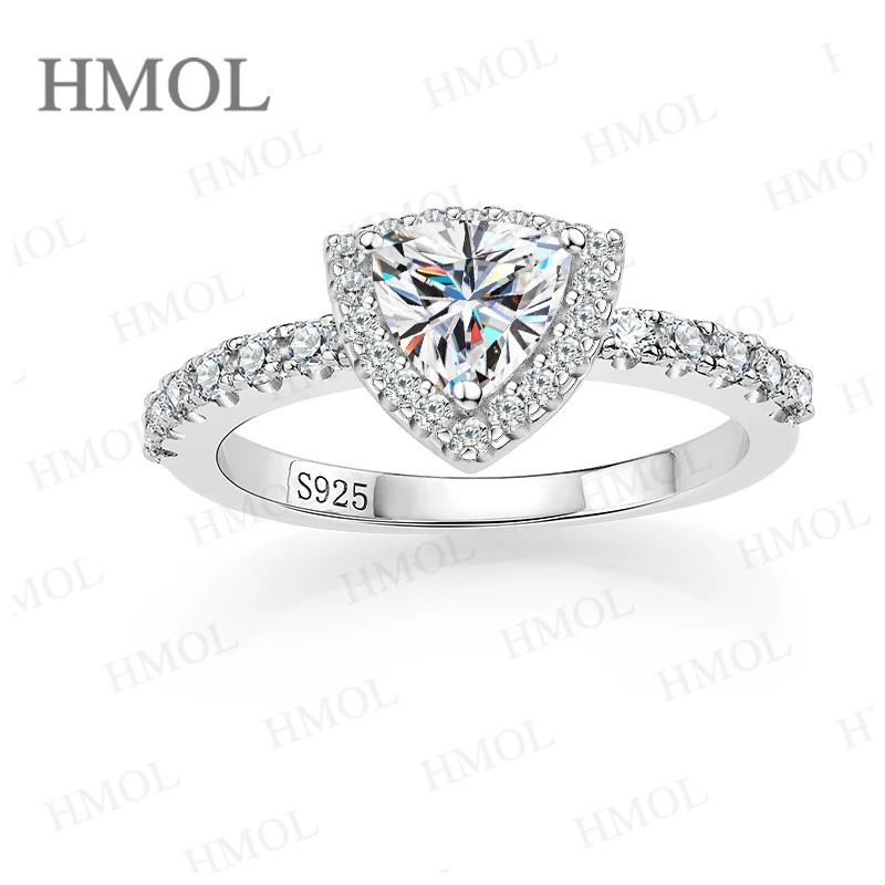 Sparkling Triangular Cut Moissanite Solitaire Ring VVS1 D Color Modern Wedding Band Anniversary Gift for Her