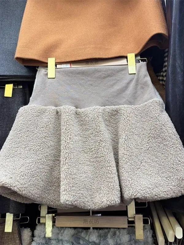 White Lamb Fur Flower Bud  Skirt Women's Autumn Winter Thickened Sweet High Waist A-Line Anti-Light Fluffy Short Skirt