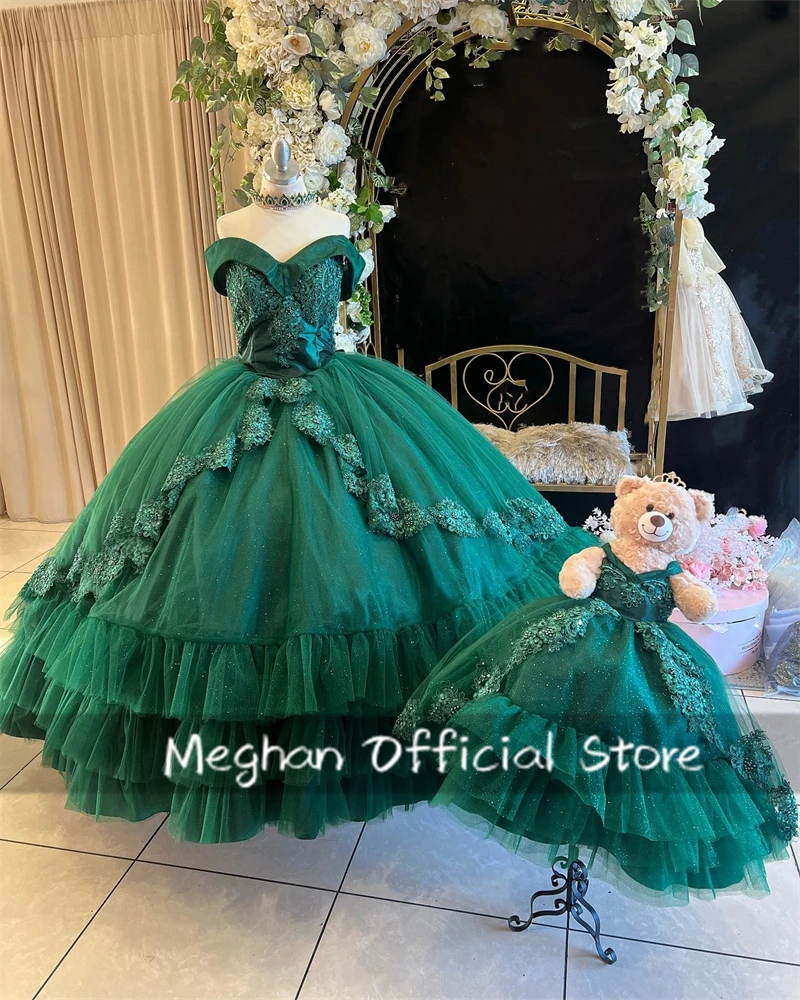 Robe ours en peluche Quinceanera personnalisée, lien spécial chérie verte, appliques à plusieurs niveaux rouges exquises