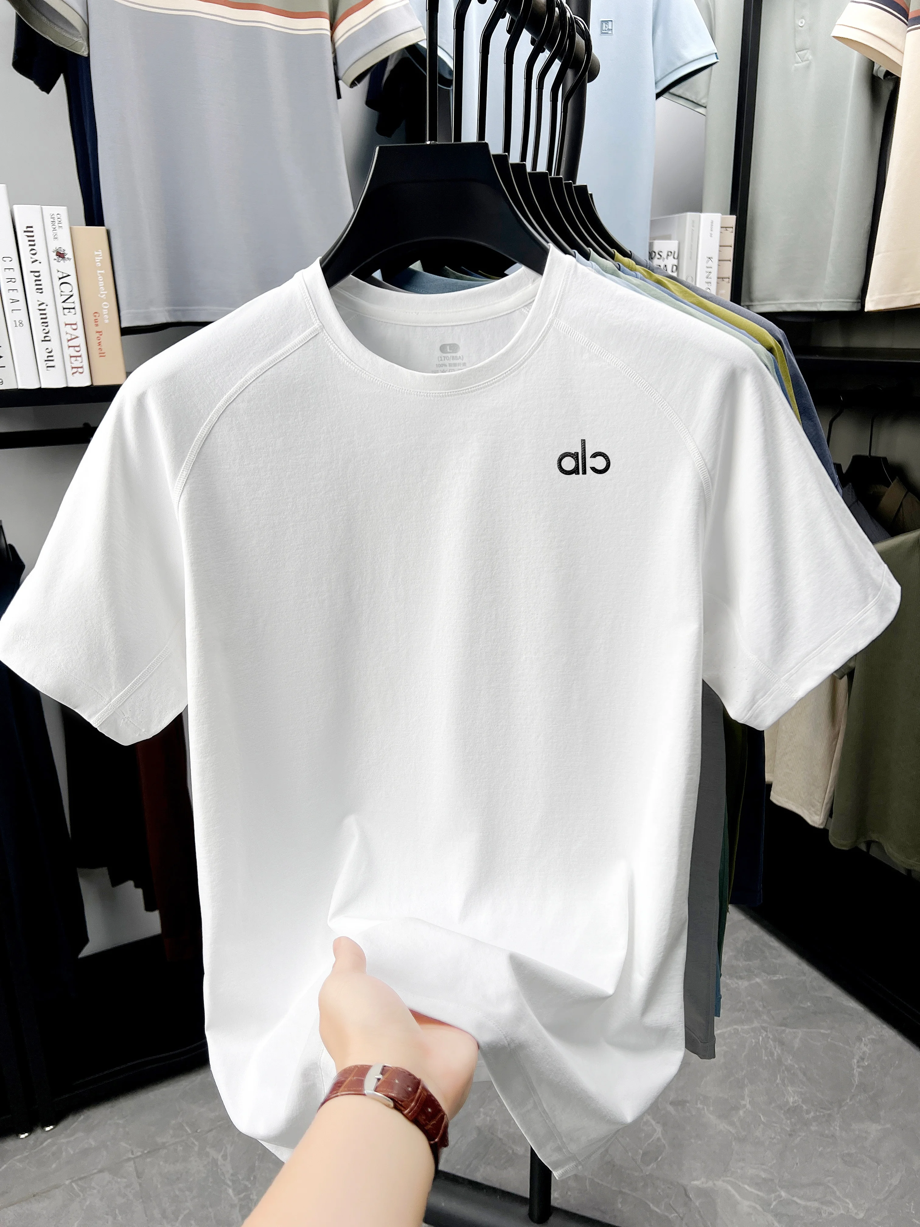 Sommermode-Marken-T-Shirt mit Rundhalsausschnitt und kurzen Ärmeln für Herren, bequemes und atmungsaktives, vielseitiges Alltags- und Sport-Oberteil – Detail 21