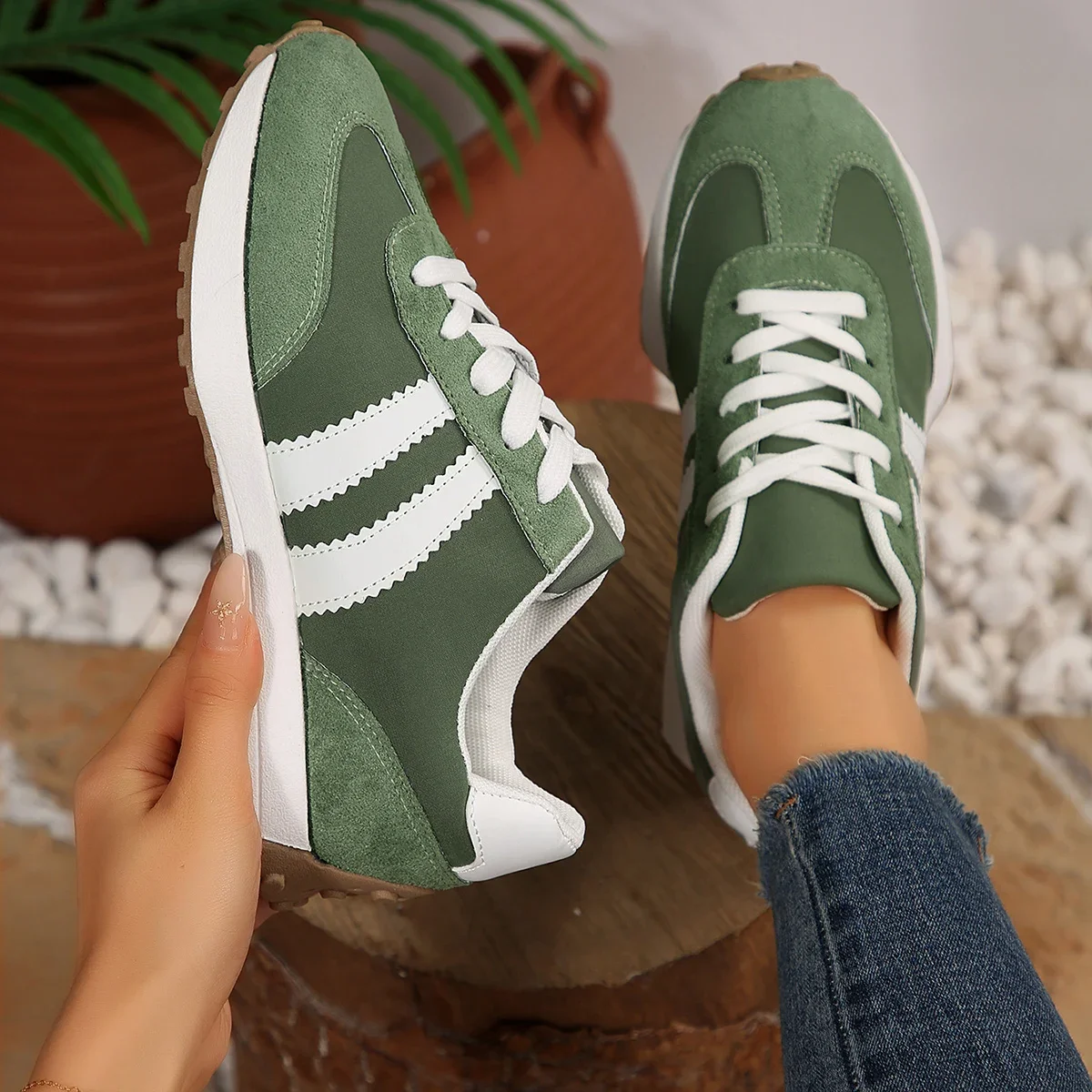 

Women Anti-slip Sneakers 2025 New Casual Light Flat Sneakers Women Spring Outdoor Autumn Brand Luxury Vulcanize Shoes Women