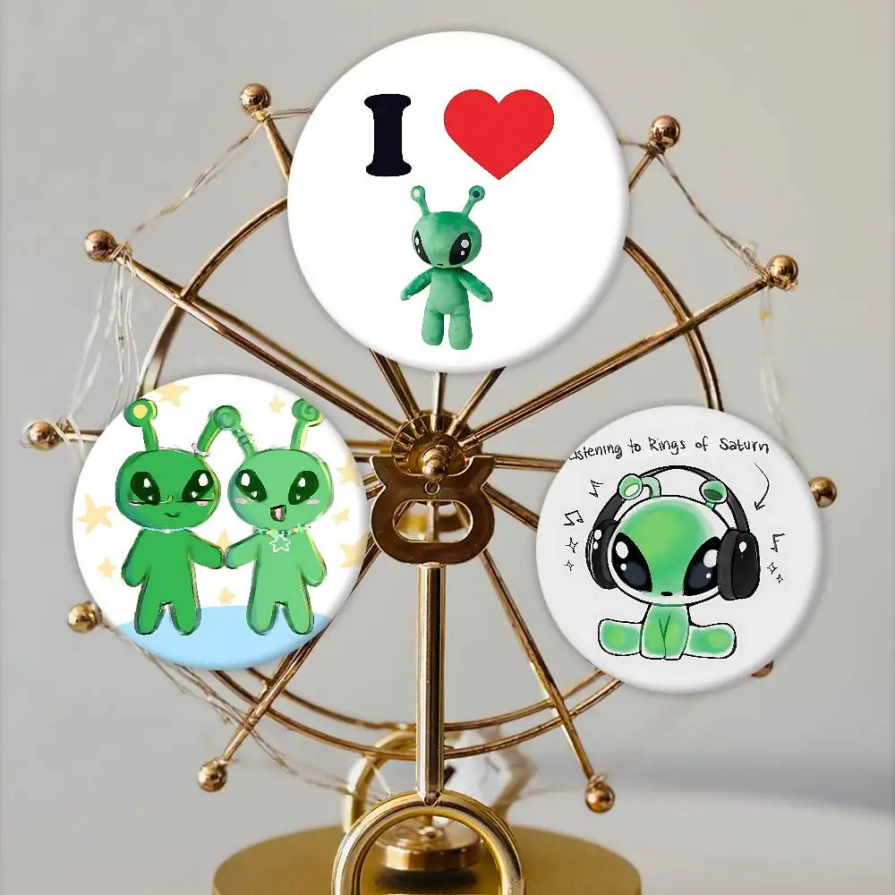 I Love The Alien Badges Tinplate Soft Button Pin Brooch Metal Badge Custom Jewelry Accessories Hat Bag Lapel