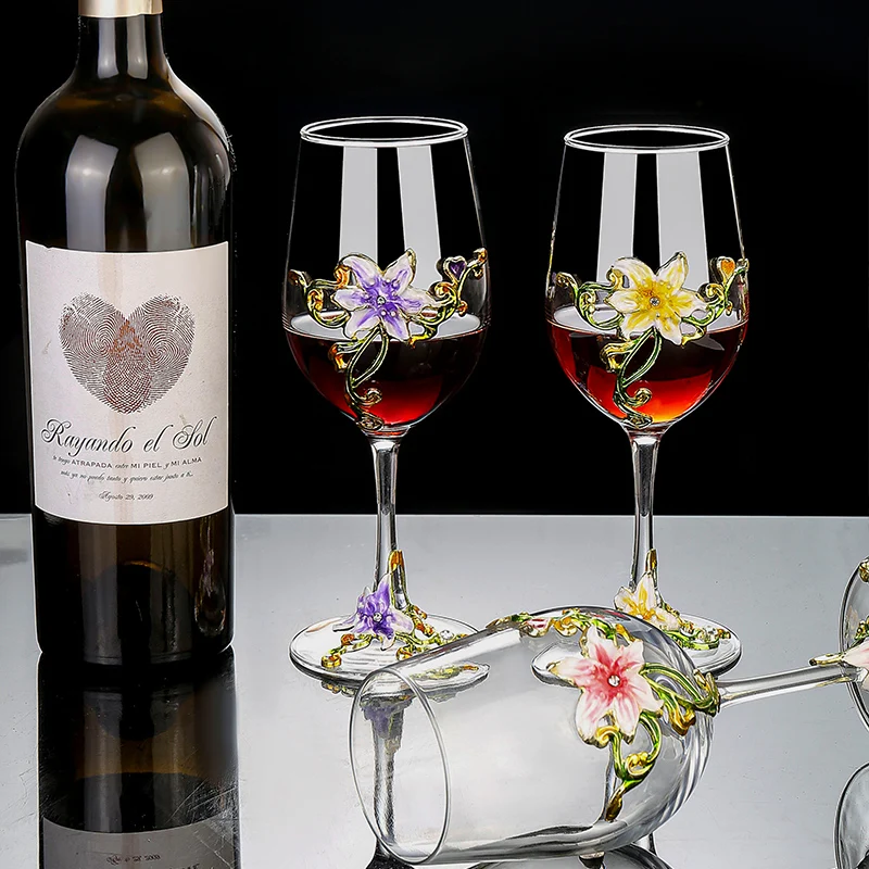 Винтажный набор бокалов с эмал – обзор и цена Wine Glass Set Crystal