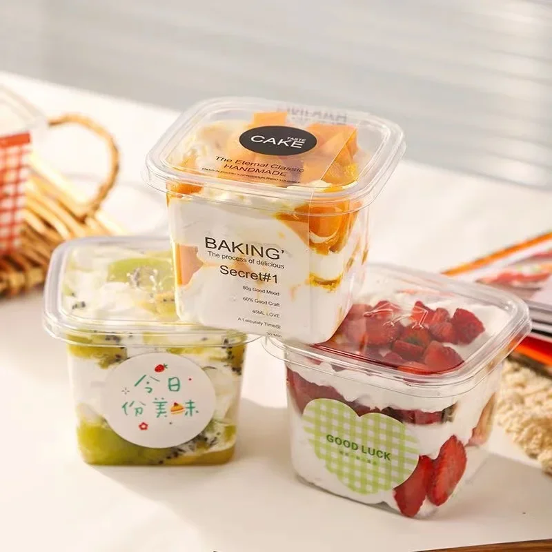 

100 шт. чашки для мусса с крышкой - квадратные одноразовые чашки для десерта из ПЭТ для пудинга, мусса для мороженого - пластиковые коробки для торта, сувениры для вечеринок