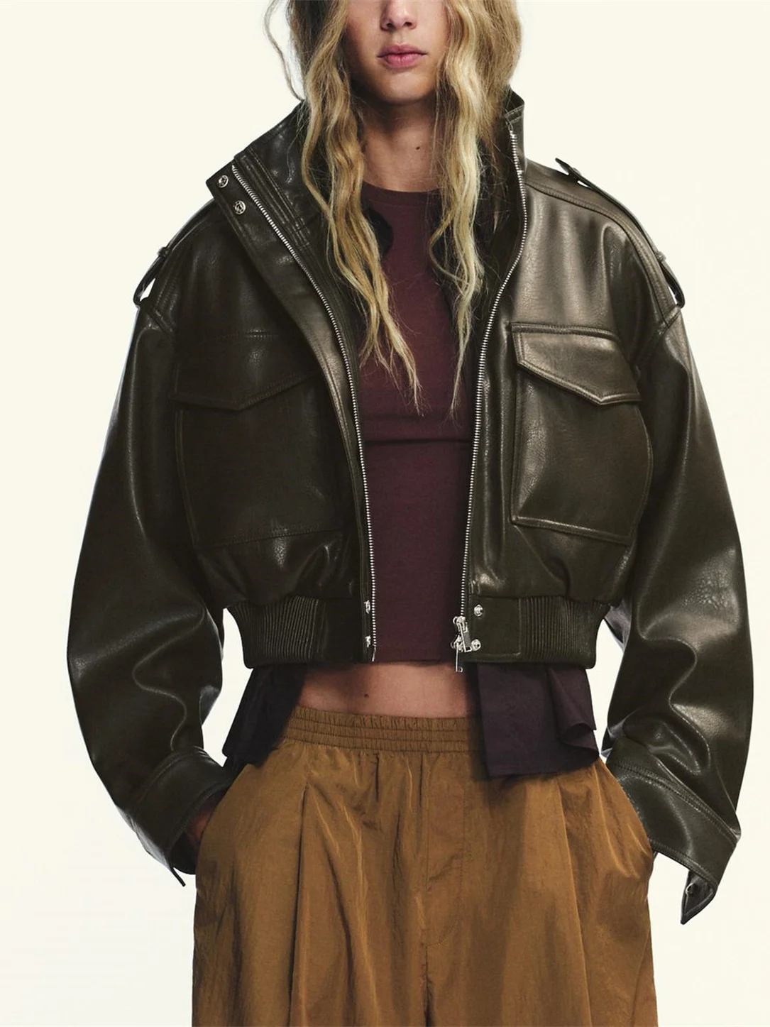 Faionable Pelle sintetica lucida ort Jaet Cappotto da donna di fascia alta con colletto alla coreana lungo Sve con cerniera per pendolari