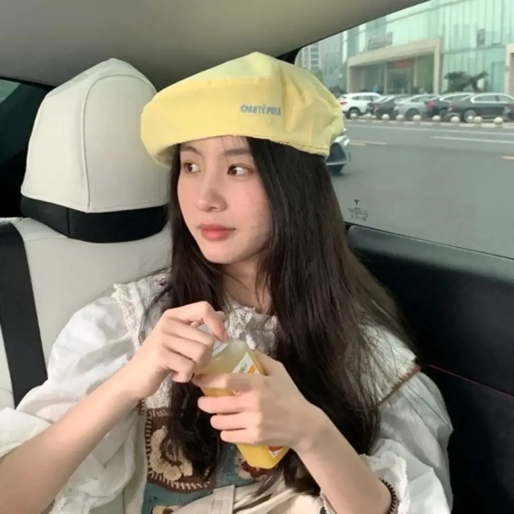 قبعة بيريه متباينة على الطراز الياباني على الوجهين، رفيعة ومتعددة الاستخدامات ومطرزة بحروف، قبعة فنية على طراز الكلية الطازجة