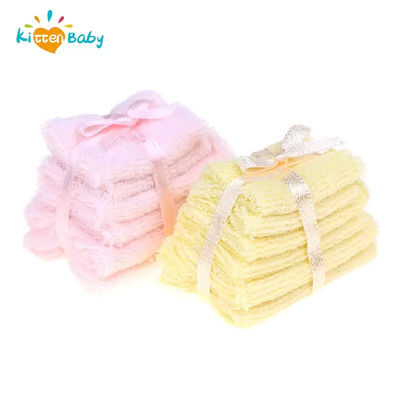 A Bundle of 1:12 Dollhouse Miniature Towel Bath Towel for Dolls Bathroom Supplies Model Home Decor Toy Doll House Accessories