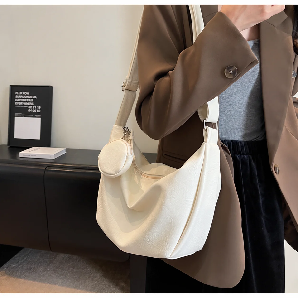 Mini Coin Purse Matching Crescent Dumpling Bag Crossbody Bag Urban Underarm Bag For Dating Hand Carry Daily Commuting