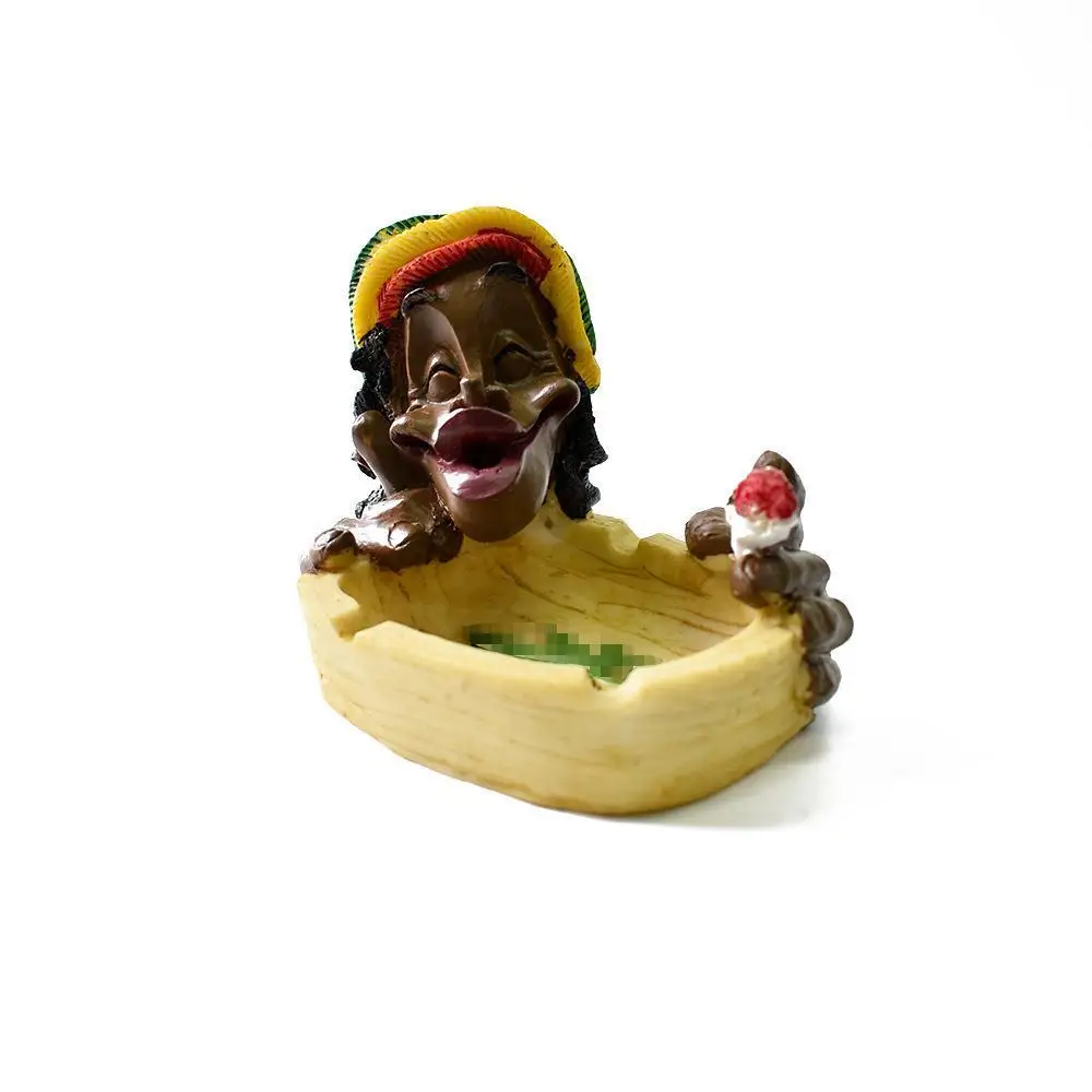 Human-shaped resin ashtray environmental protection resin small skeleton pirate shape ashtray