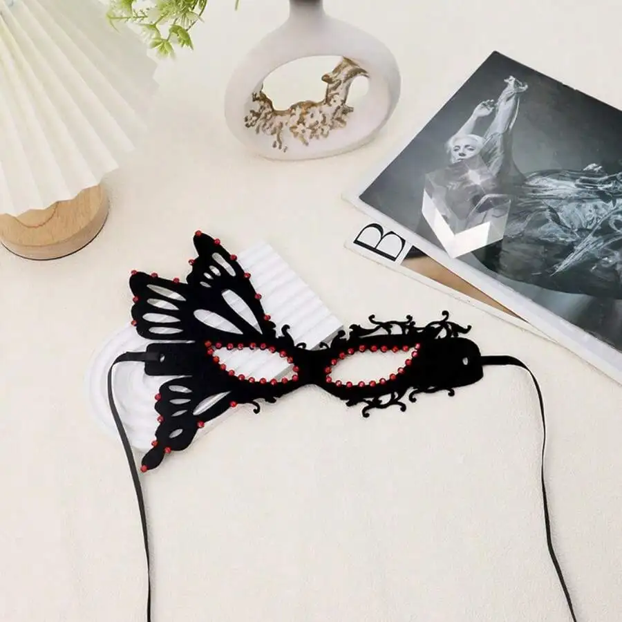 

Butterfly Half Face Mask With Beads For Costume Party