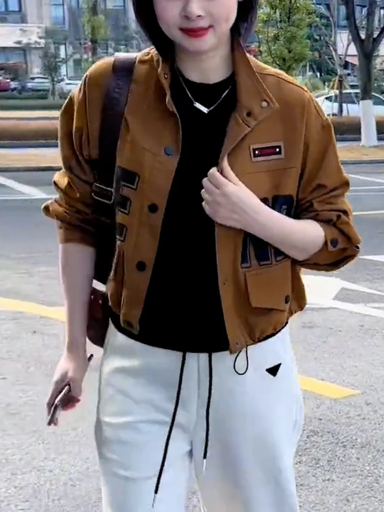 Modieuze retro denimjas voor dames, herfstnieuwe collectie, trendy top voor kleine dames