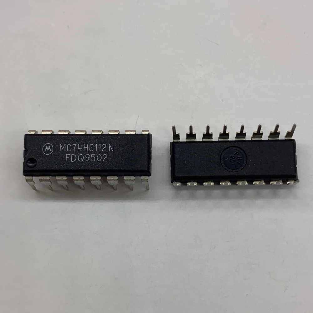 10PCS/ MC74HC112N 74HC112 [New Imported Original] DIP-16 In-line Dual J-K Trigger Chip