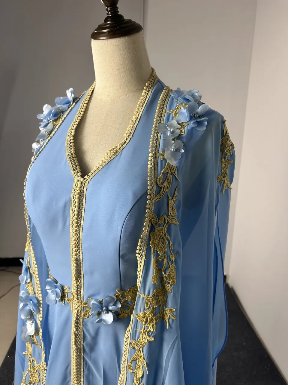 CustomizedLight Sky Blue Long Sleeve Chiffon Evening Dresses Moroccan Caftan With Gold Embroidery Islamic Dubai Saudi Arabic Pro