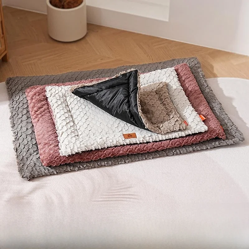 

Warm Fleece Pet Bed Mat Fish Scale Pattern Dog Bed Bed Winter Dog House Pet Nest Sleeping Pad Mat Dog Cushion