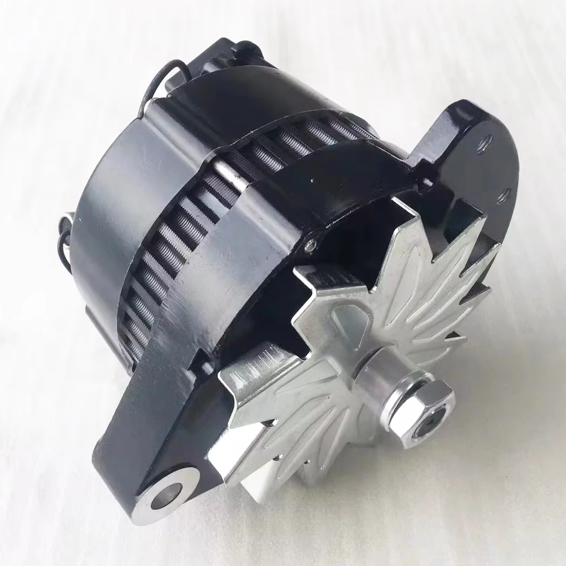 Alternator 30-00409-65 for Carrier Engine V2203 Kubota Alternator