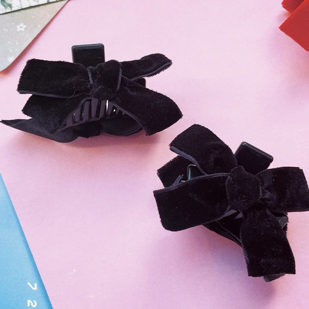 Sweet Black Red Bow Small Hair Claw Clip Princess Velvet Bow Hair Clip Claw Clamp Headwear Girls Women Korean Hair Styling Tools