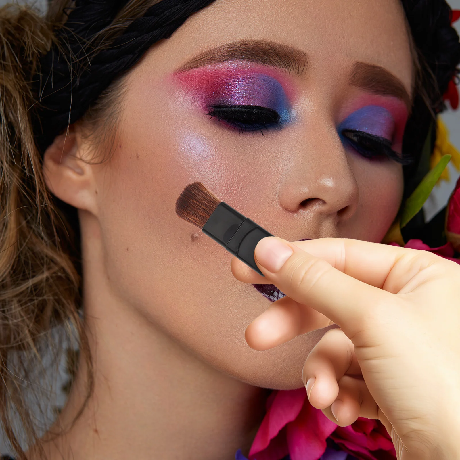 5Pcs Travel Makeup Brush Set Small Flat Blush Brush Mini Foundation Makeup Applicator Soft Fiber Portable Flat Blush Applicator