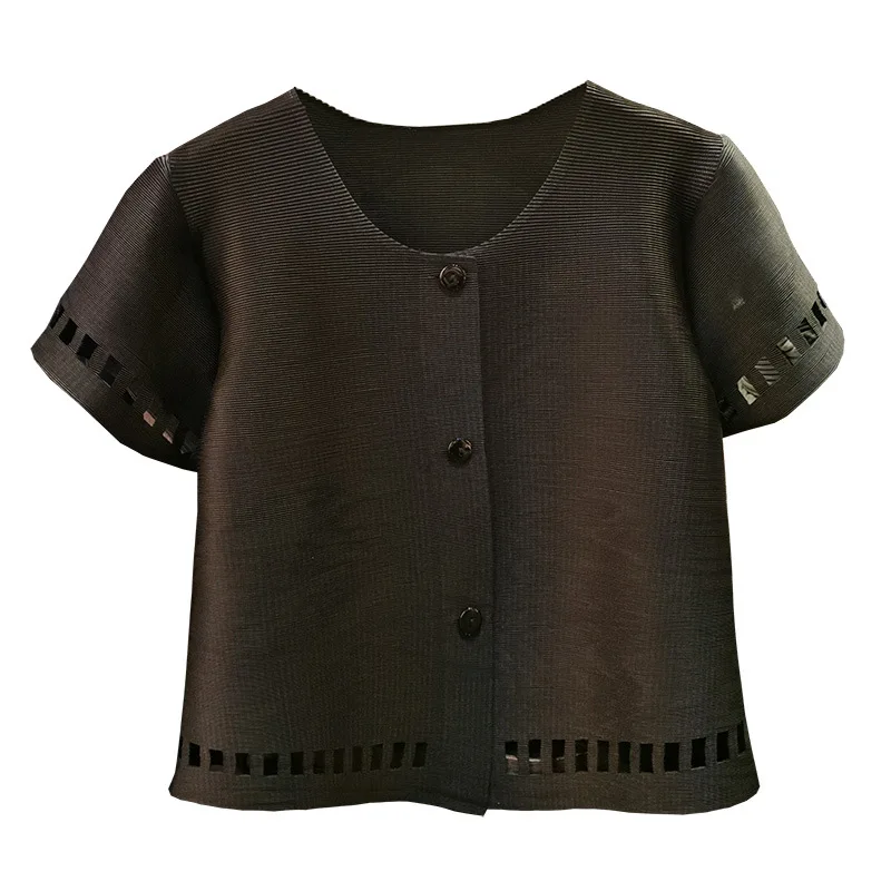 2025 ฤดูร้อน Miyake จีบเสื้อสีทึบ Hollow Plisse เสื้อสเวตเตอร์ถักพับญี่ปุ่นหลวมสบายๆจีบเสื้อผู้หญิง