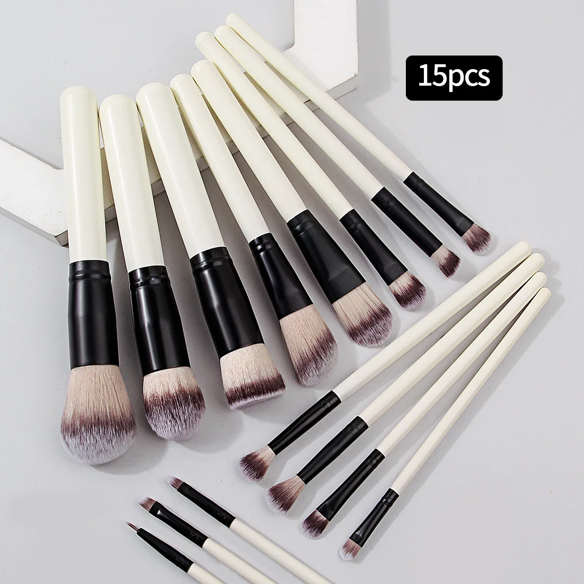 15Pcs Premium Makeup Brushes Set Foundation Brush with Eyeshadow Details Brushes Soft Bristle for Travel School Beginne2028