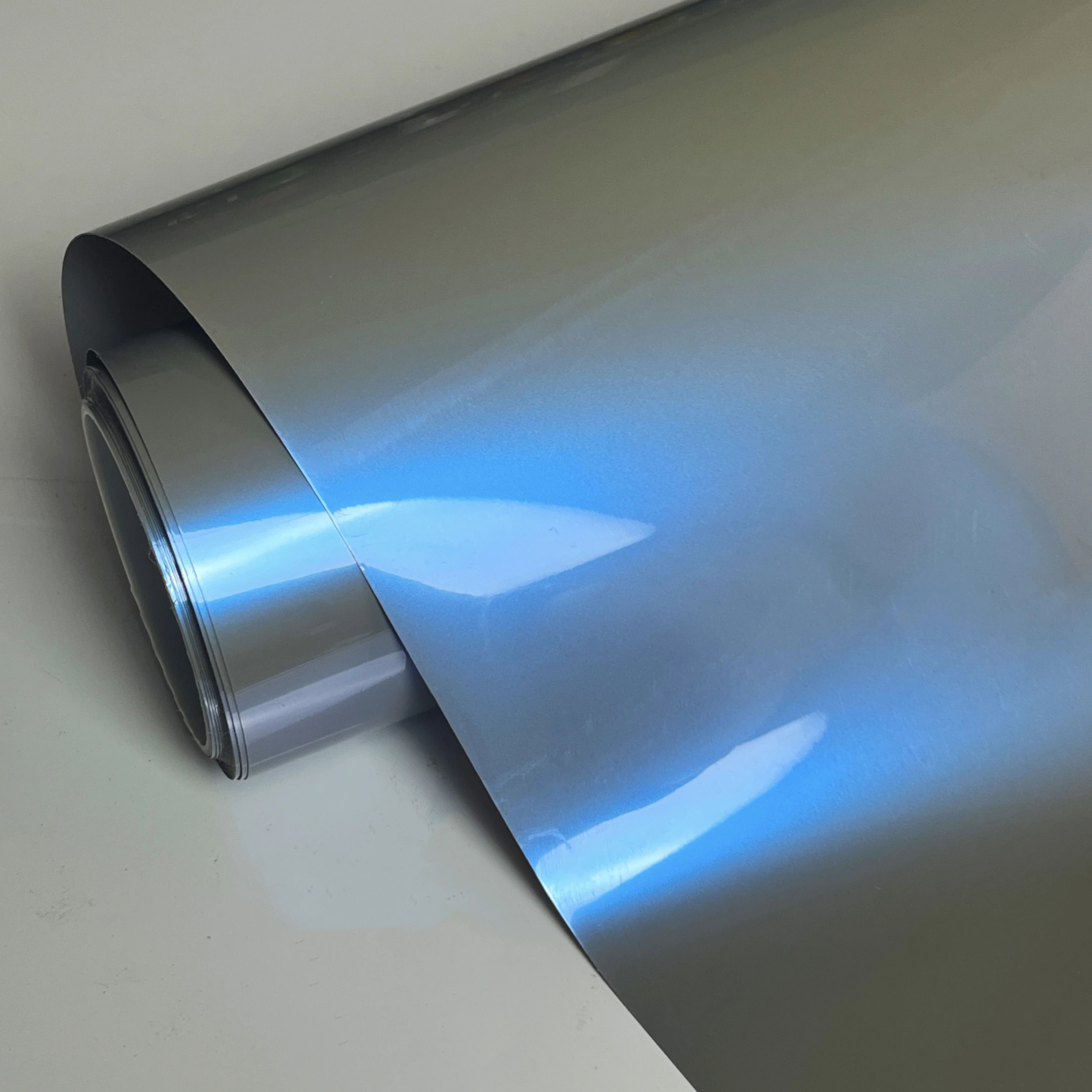 Premium Glänzende Traumhafte Candy-Vinylfolie Farbwechsel Chamäleon Grau zu Blau Auto-Folierung Wasserdichter Aufkleber Selbstklebend