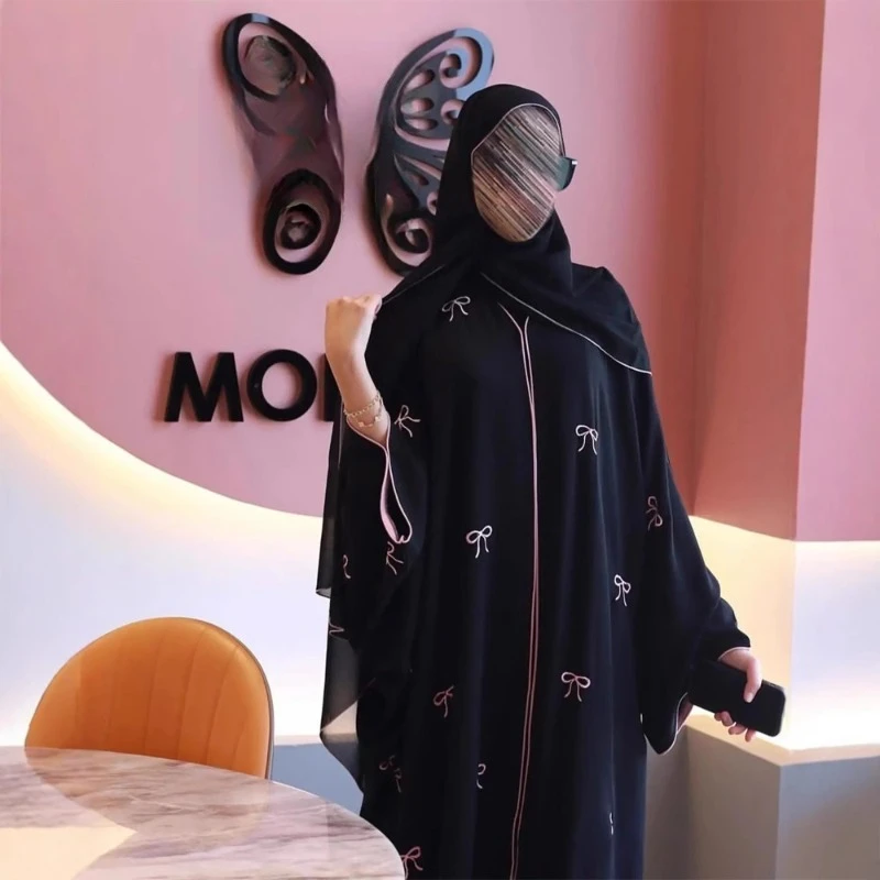 

Elegant Muslim Fashion Arabic Abaya Dress Long Sleeve Embroidery Dubai Middle East Women Clothing