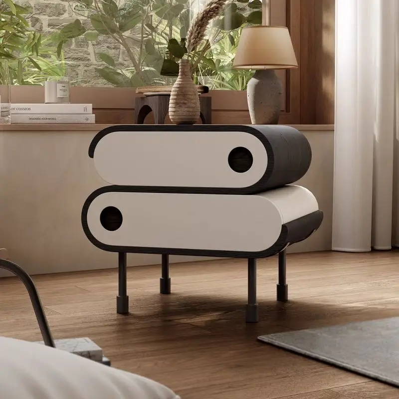 

Итальянская минималистичная прикроватная тумбочка черного цвета, кремовая, в стиле лёгкой роскоши, дизайнерская, высококачественная, современная, простая, деревянная.