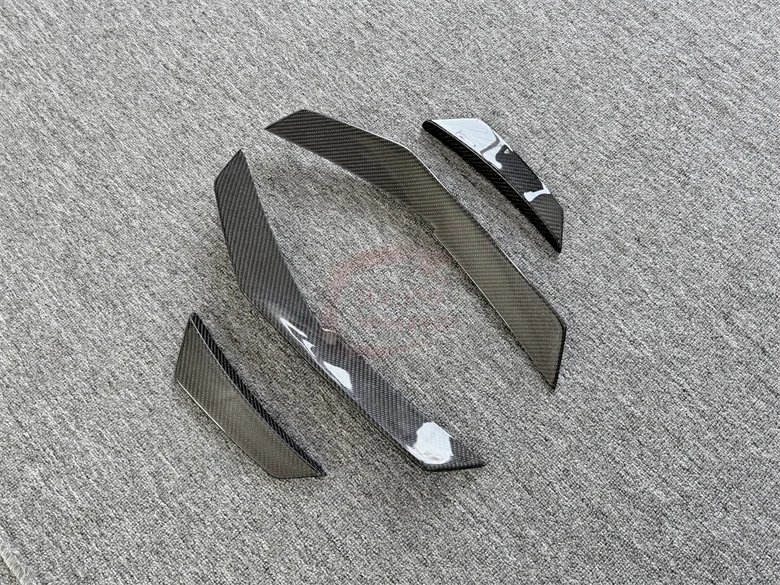 Carbon Fiber Car Accessoris Front canards wings For Audi R8 Front bumper shunt Body Kit