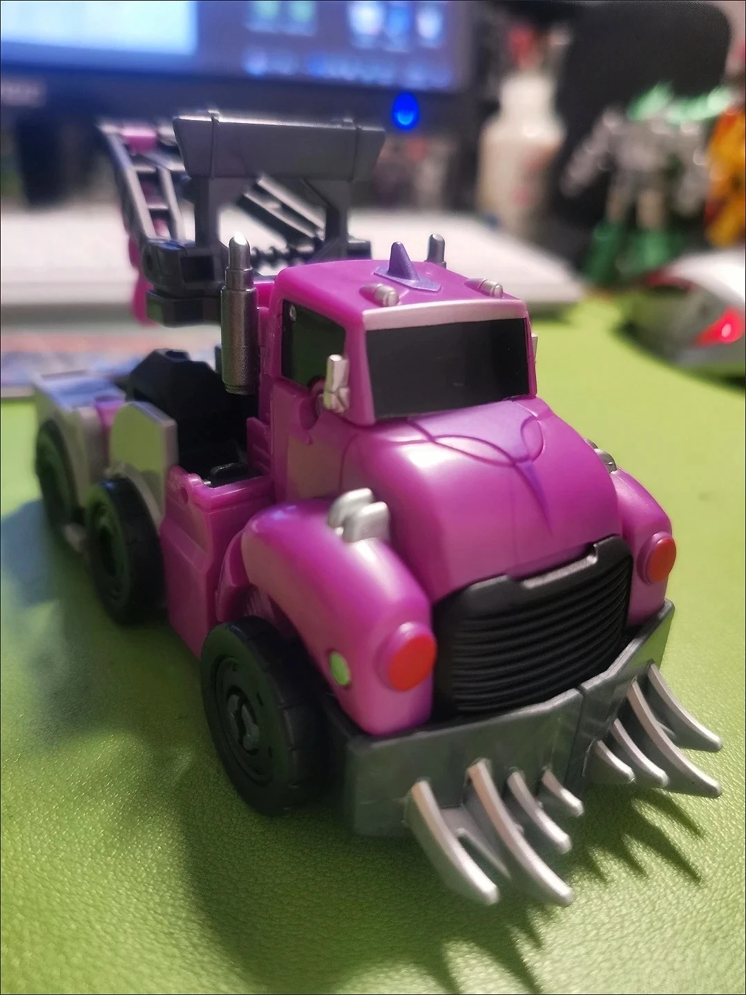 In Stock Hasbro Transformation Toys EarthSpark Deluxe Class Chaos Terran Aftermath 5" Action Figure Robot Boy Gift Anime Figure