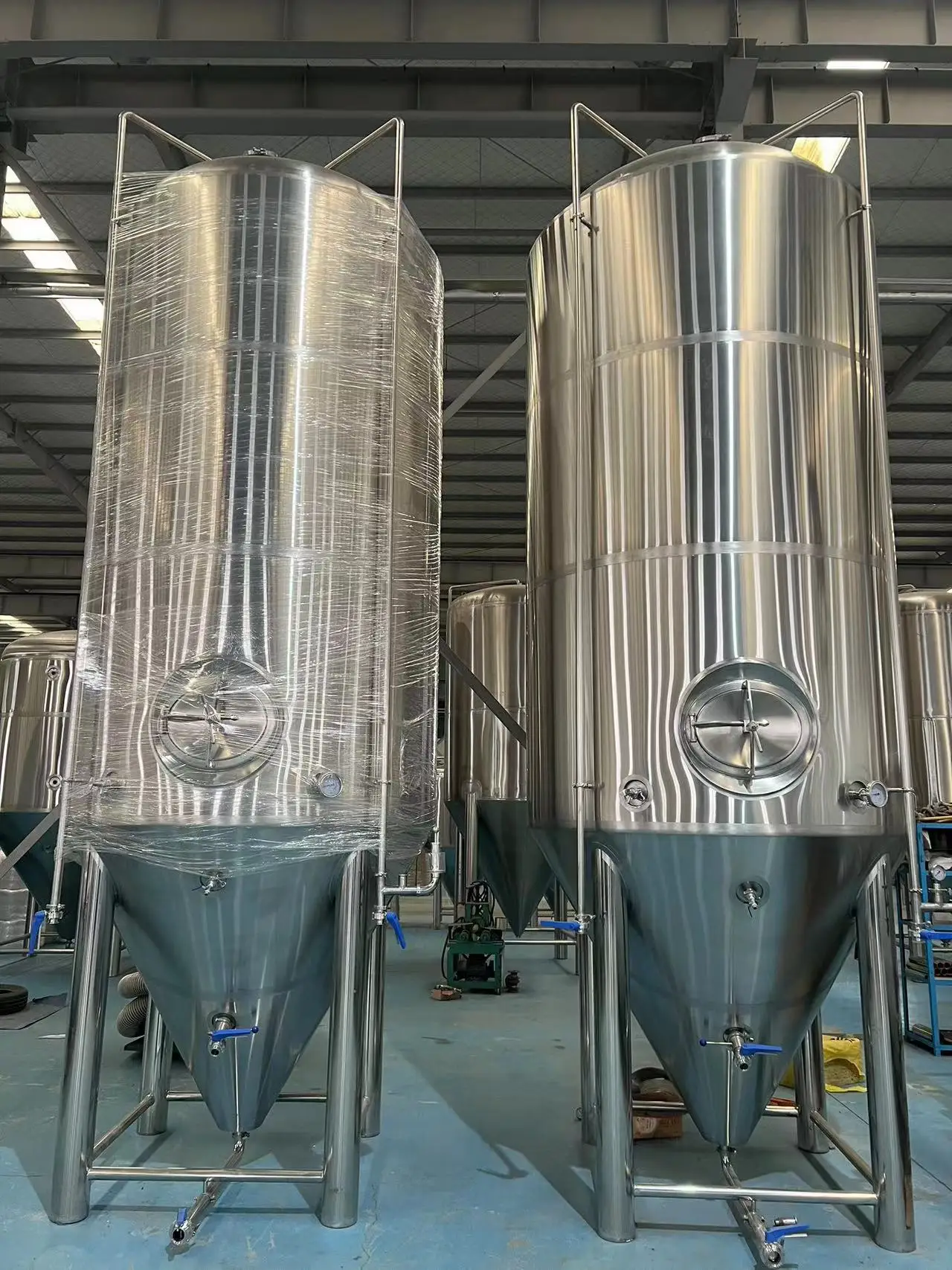 3T 4T 5T 10T Large Volume Fermentation Tank Craft Beer Brewery Jacketed Conical Fermenter